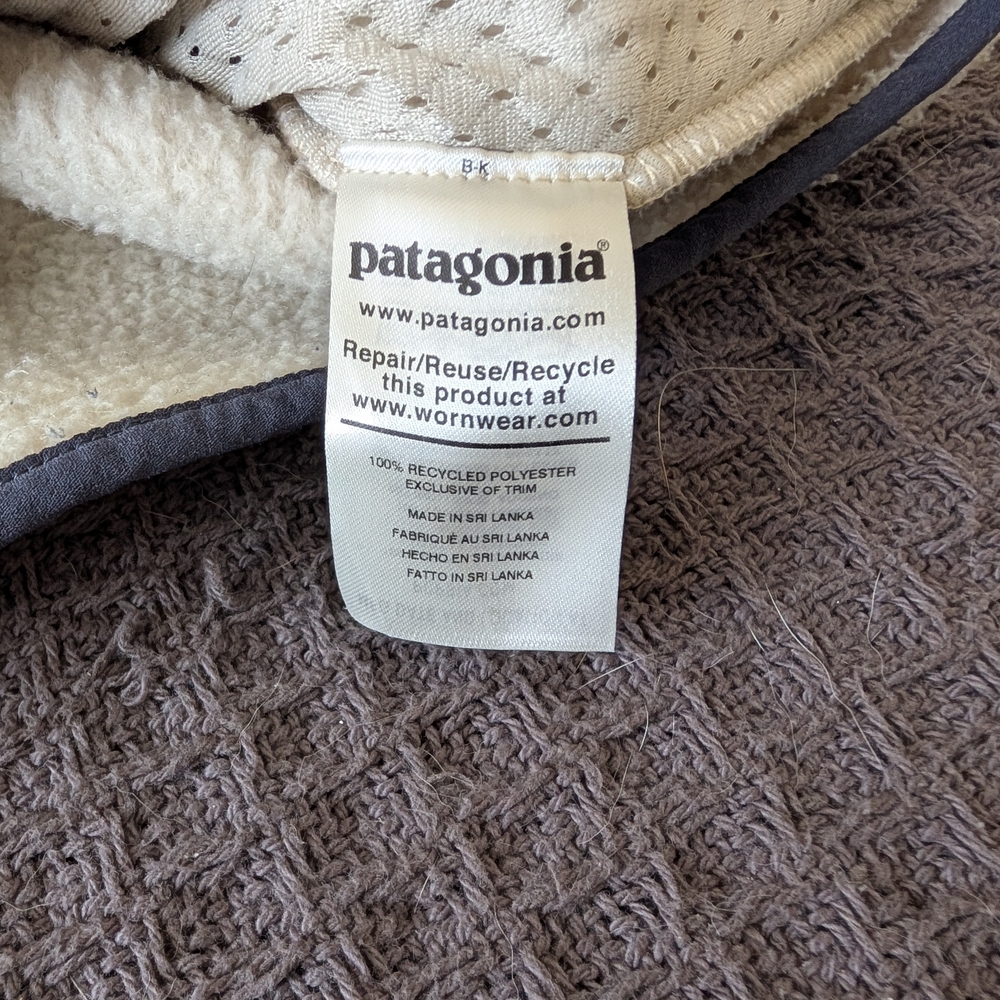 Patagonia Cream Fleece Pullover with Zipper Accents - Picture 10 of 10